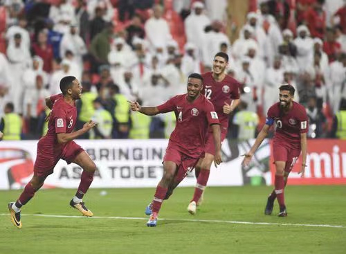 东亚征程揭幕战！亚洲杯卡塔尔vs巴勒斯坦，一场实力碰撞的比赛